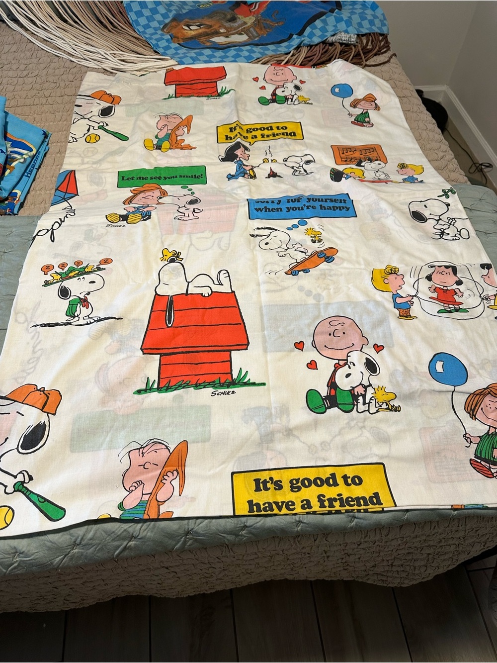 Vintage 1971 Peanuts Snoopy Printed flat Bed Sheet - White muslin twin